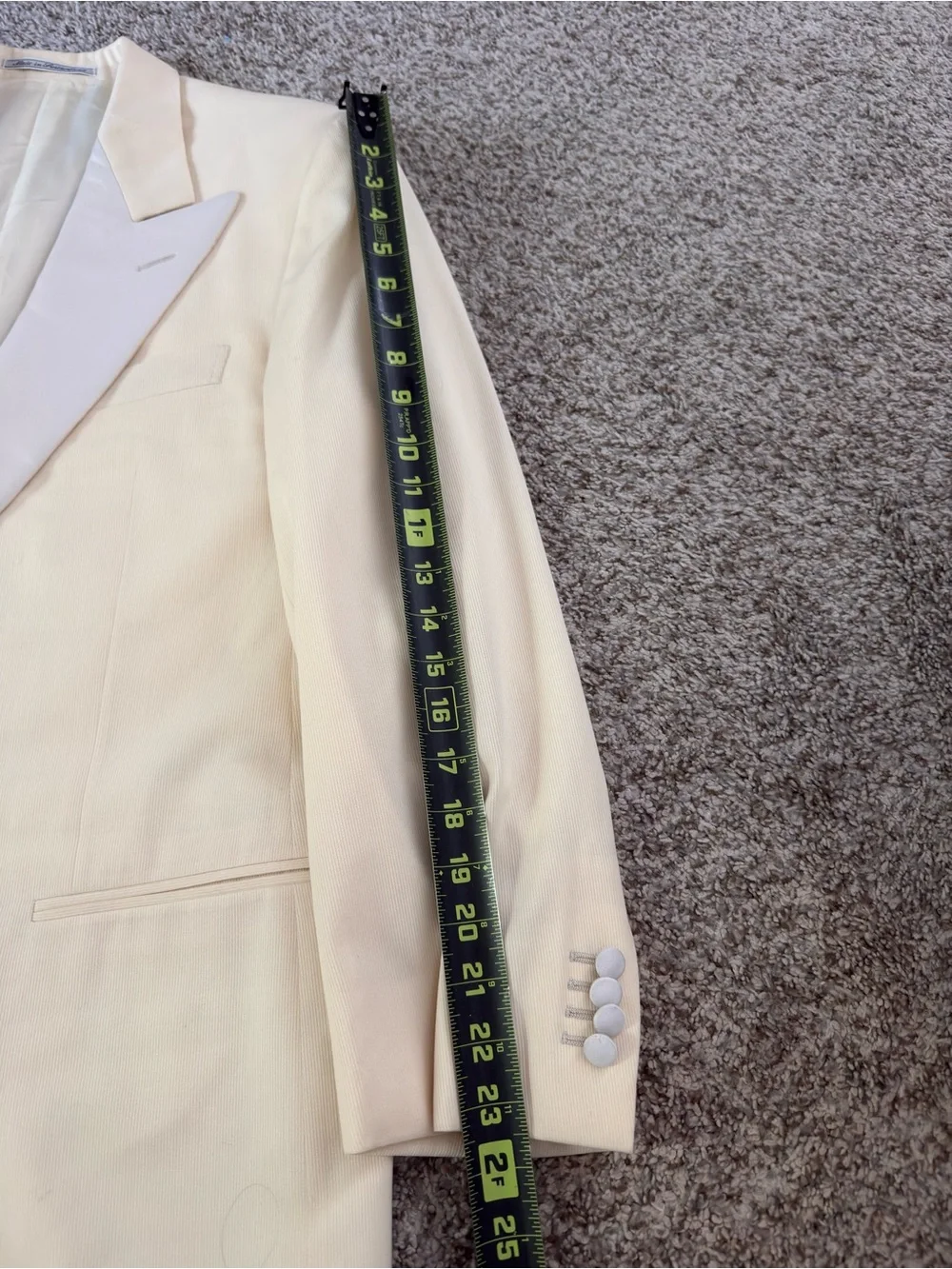 VTG Ermenegildo Zegna Cream Tuxedo Jacket IT 50 US 40R Silk Lapel Dinner Blazer